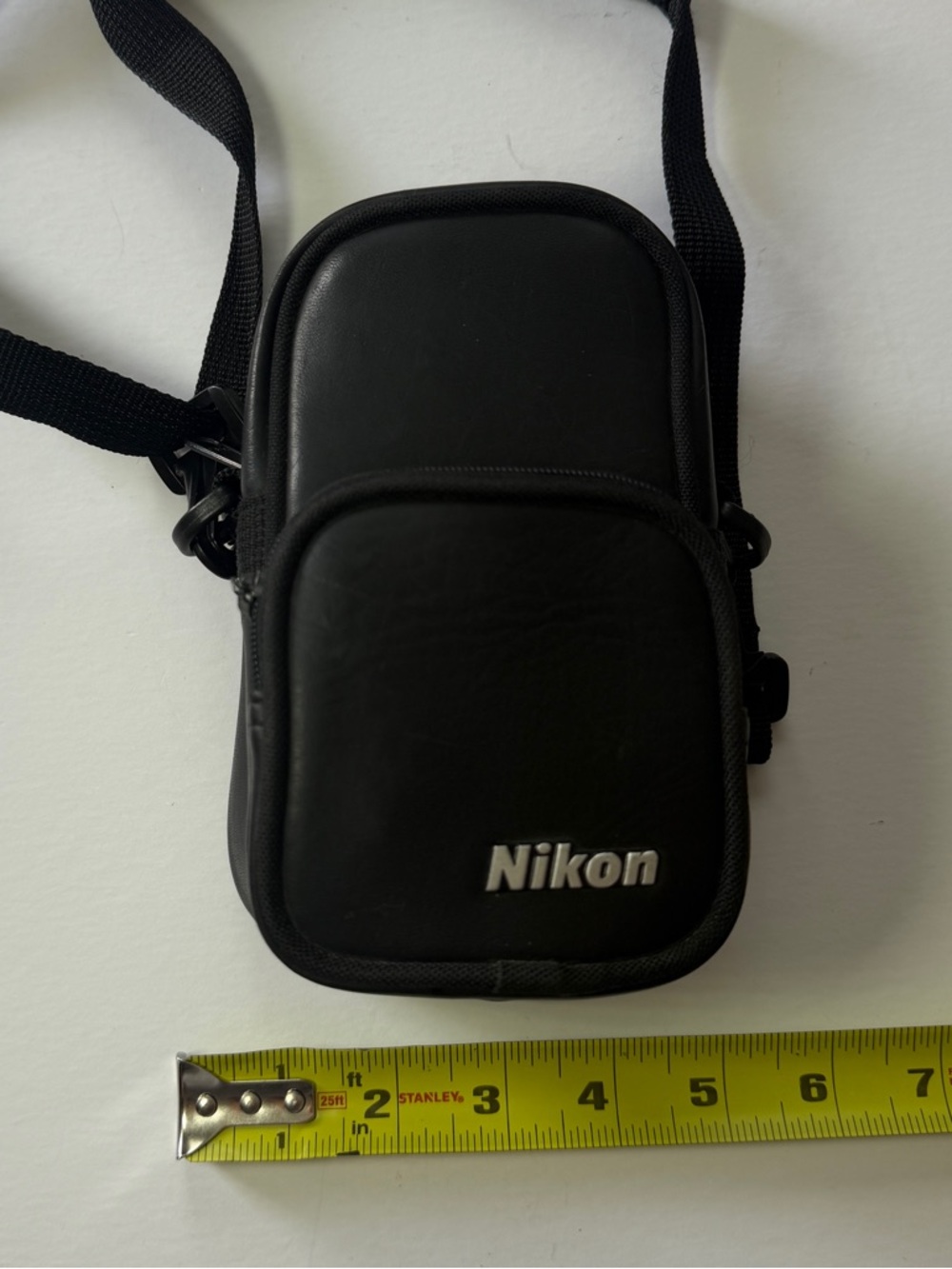Nikon Black Small Crossbody Camera Pouch - Picture 7 of 7